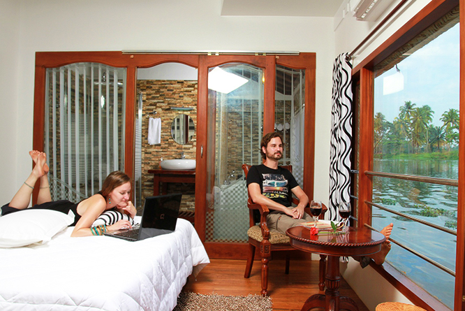 Honeymoon Houseboats