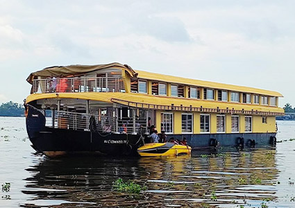 Premium Houseboats
