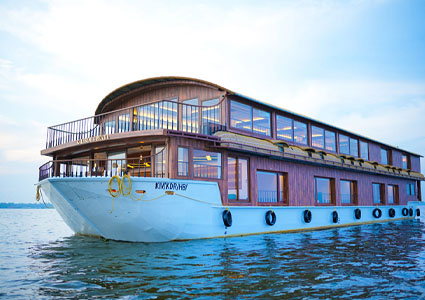 Sharing Houseboats