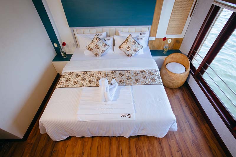 Royal Luxury Houseboats