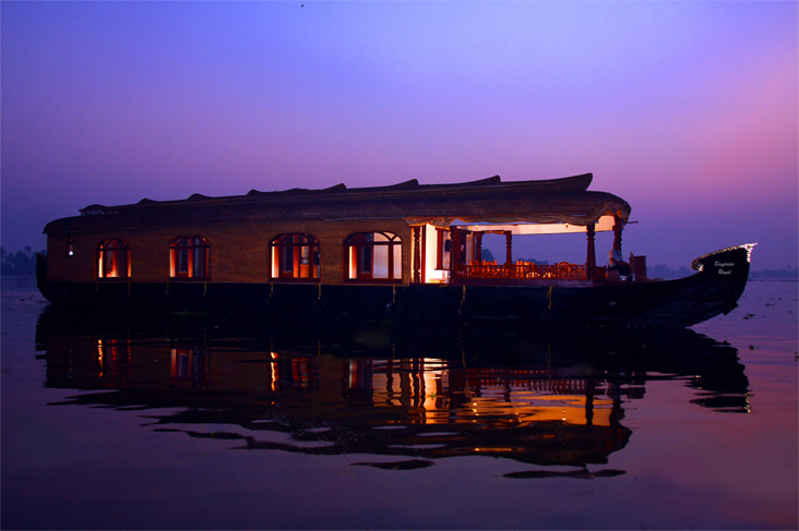 Nightstay Houseboats