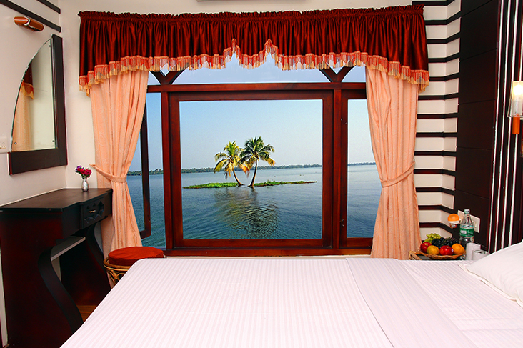 Nightstay Houseboats