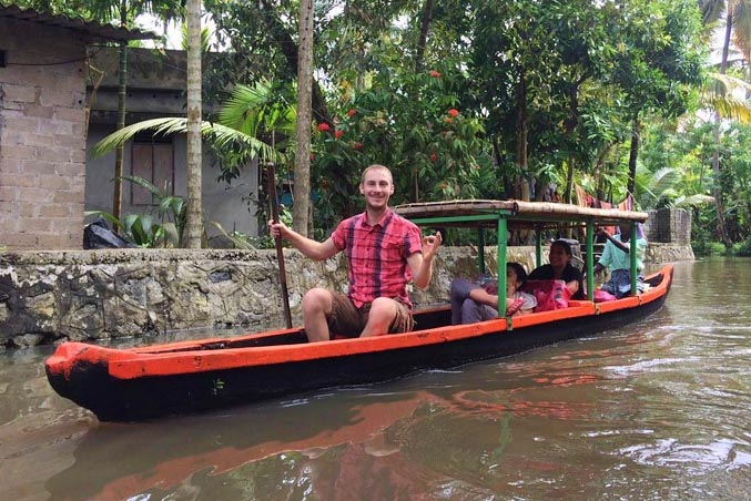 Canoe Boats